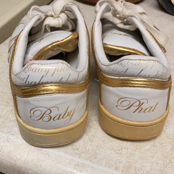 Baby Phat vintage white shoes 9 gold trim with cat and crystal eye - Picture 4 of 7